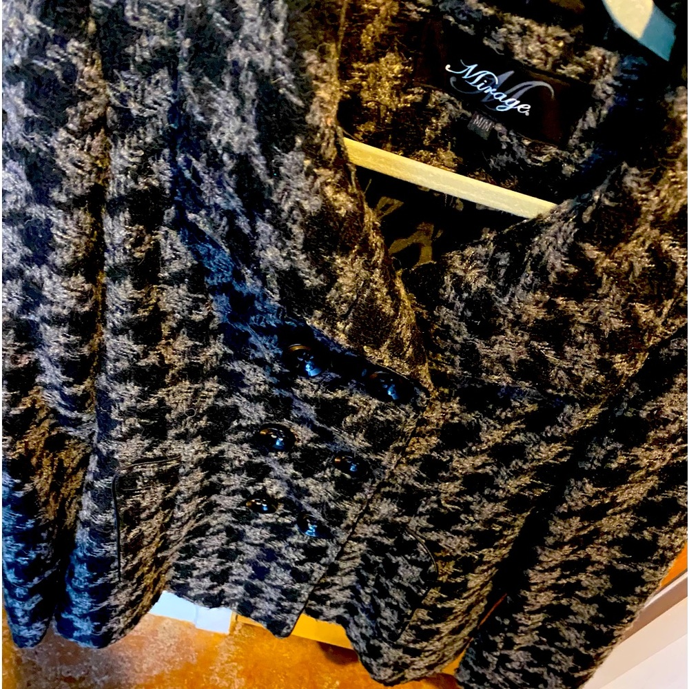 Black & grey short coat